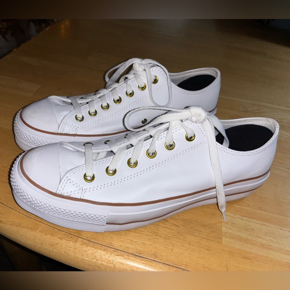 Converse Platform leather low tops